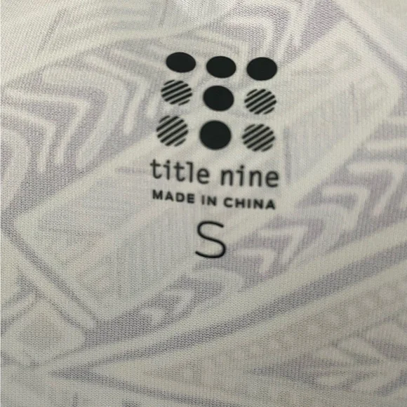 Title nine V-neck dress in size small. - Picture 6 of 7